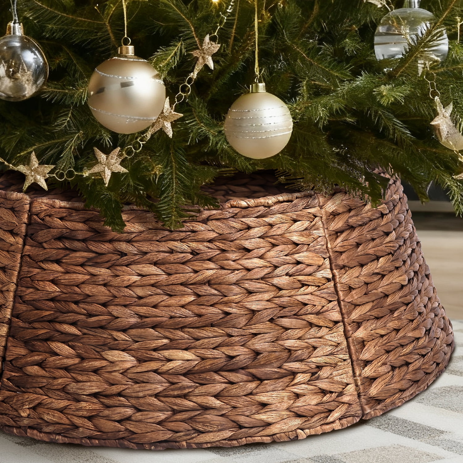 Ayieyill 33in Woven Hyacinth Christmas Tree Collar, Christmas Tree Decorations, Tree Skirt Accessory w/ Cord Cut-Out, Brown - Walmart.com