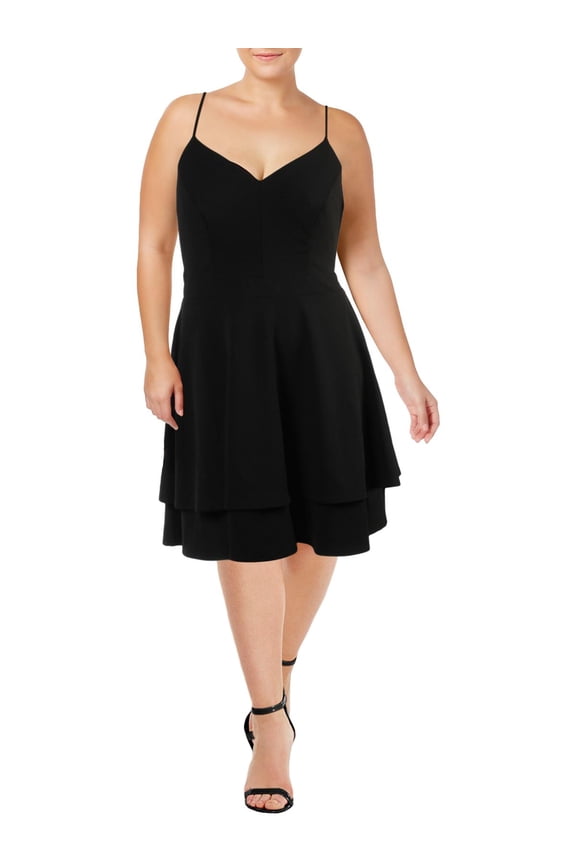 B. Darlin Womens Plus Lace Open Back Party Dress