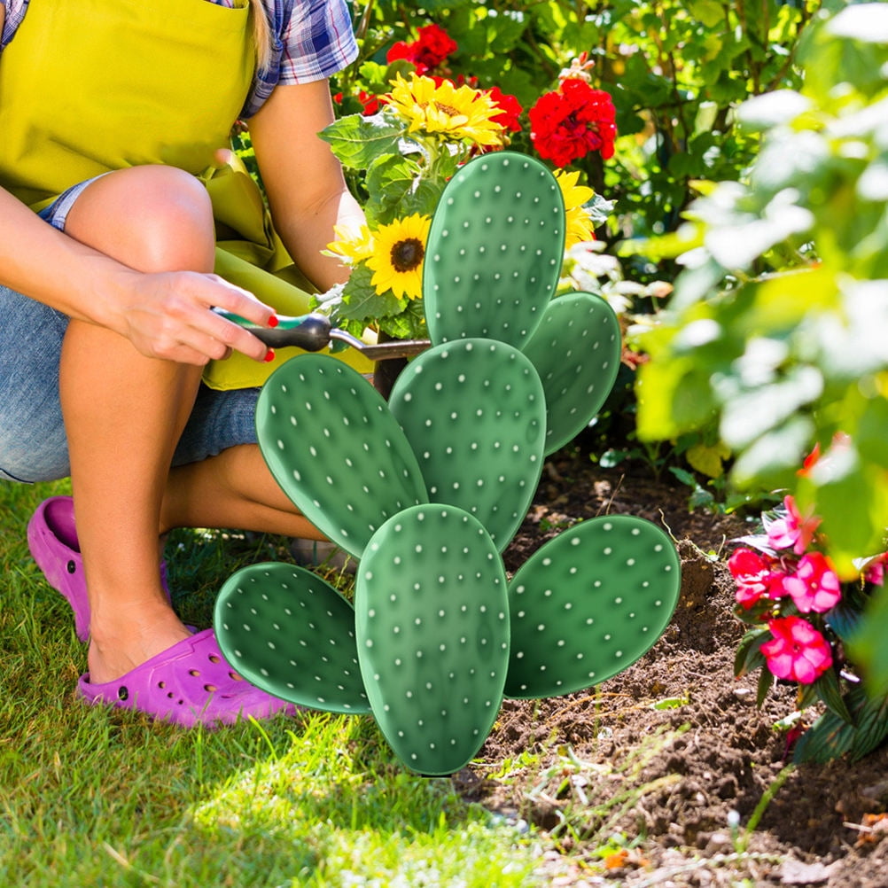 BALAHAPY 1Set Cactus Shaped Acrylic Garden Insertion for Yard  9.84X6.09X0.12In