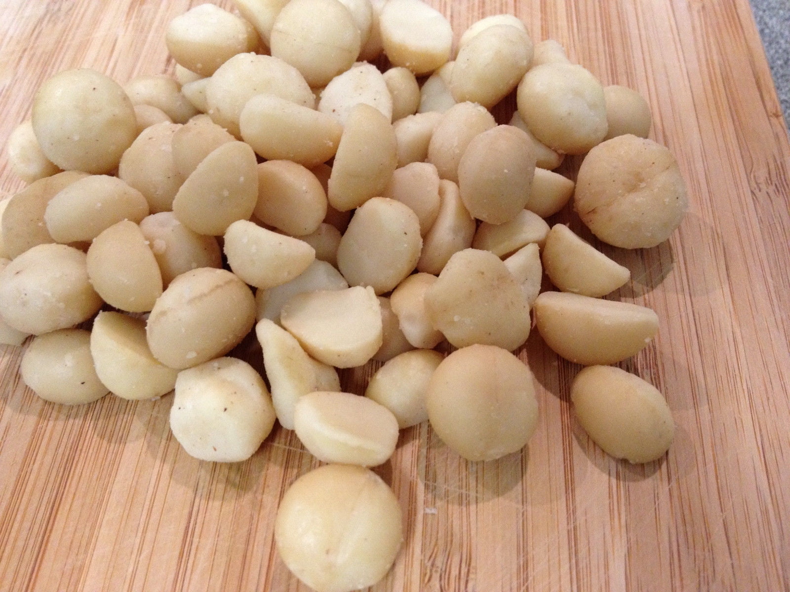 BAYSIDE CANDY MACADAMIA NUTS HALF & PIECES RAW UNSALTED, 5LBS