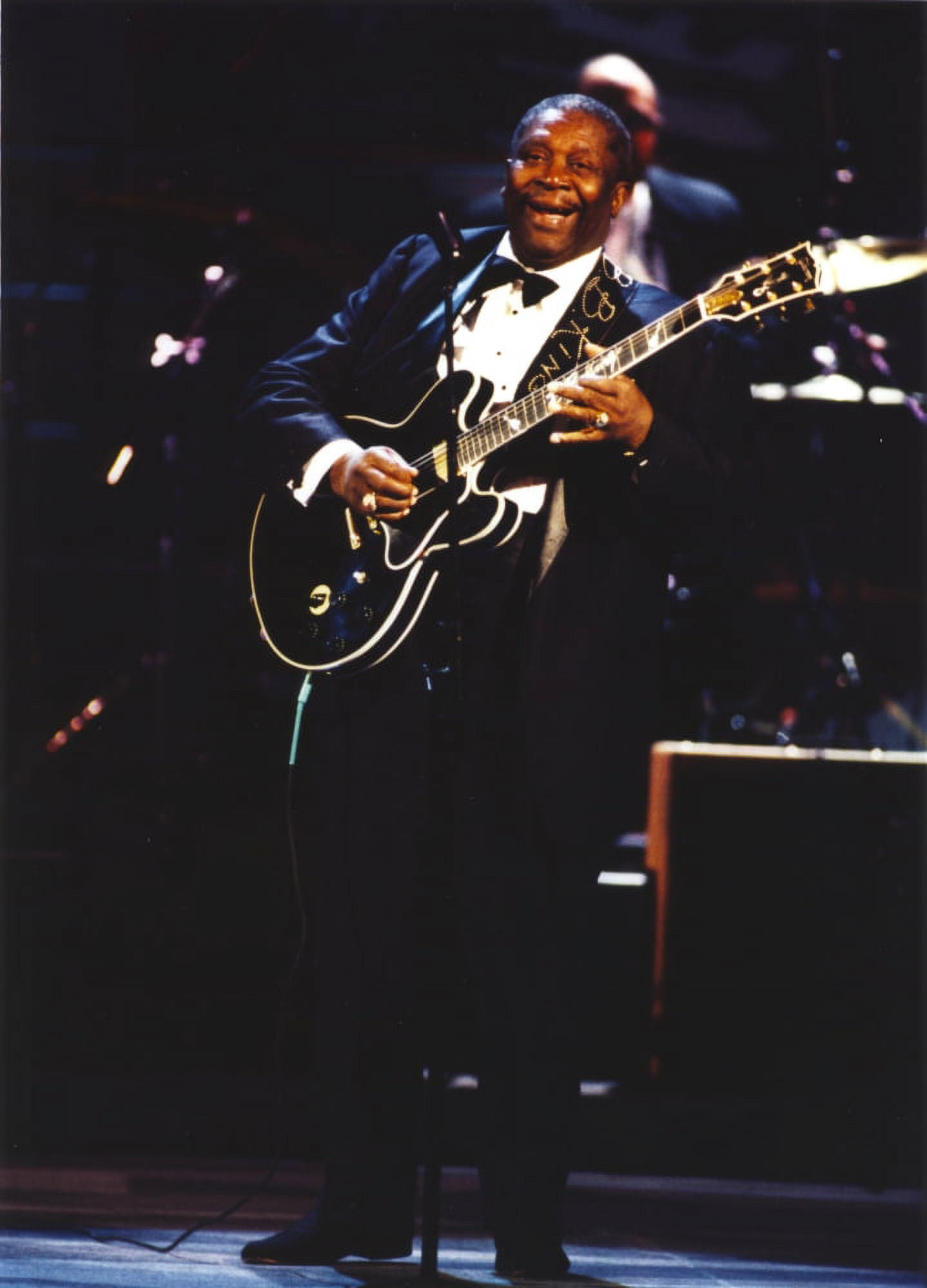 BB King Performing on Stage using Black Les Paul Guitar in Black Suit ...