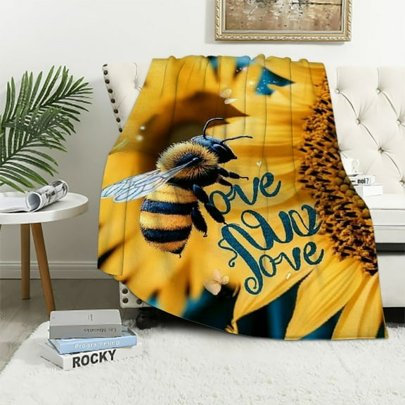 BCIIG Bee Blanket Bee Gifts for Women Just A Girl Who Loves Bees Plush Soft Flannel Throws Cozy Lightweight Blankets for Couch Bed Sofa Bee Decor Small 40x50in