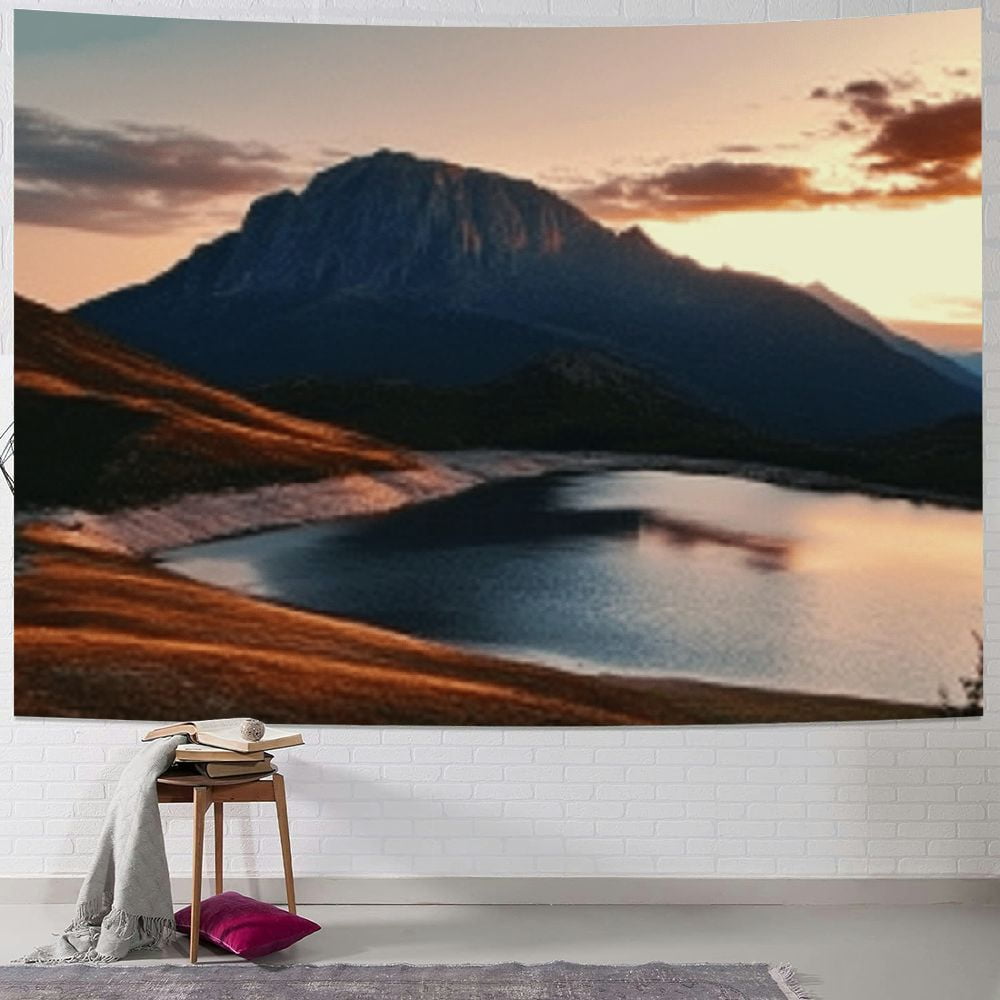A closer look at Wall Tapestries For Scandinavian Penthouse Apartments
