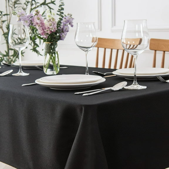 BDIUA-Textured Rectangular Tablecloth Water Resistance Antiwrinkle Spillproof Soft Jacquard Table Cloth for Dining Room, Buffet Banquet Parties and Holiday Dinners, 60 x 104 Inch, Black