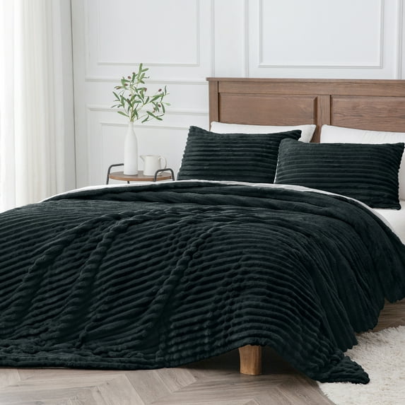 BEDELITE Fleece King Comforter Set -Super Soft & Warm Fluffy Black Bedding, Luxury Fuzzy Heavy Bed Set for Winter with 2 Pillow Cases