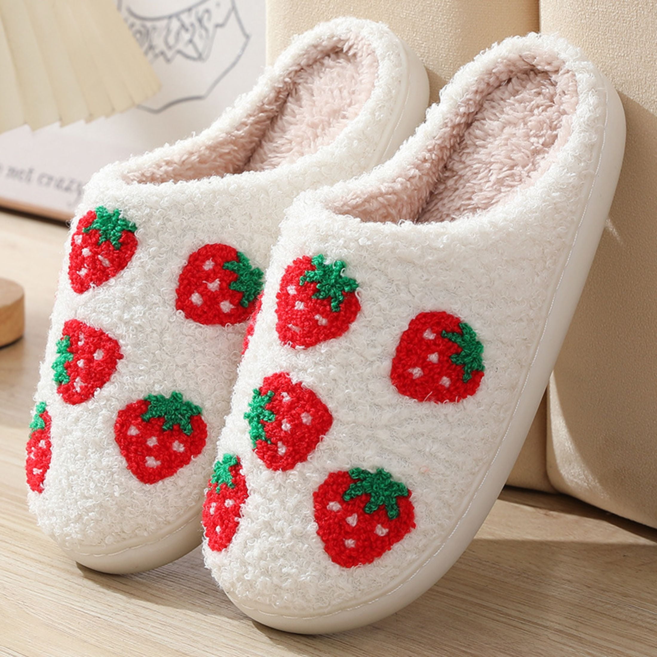 BERANMEY Cute Smile Face Slippers for Women Perfect Soft Plush Comfy