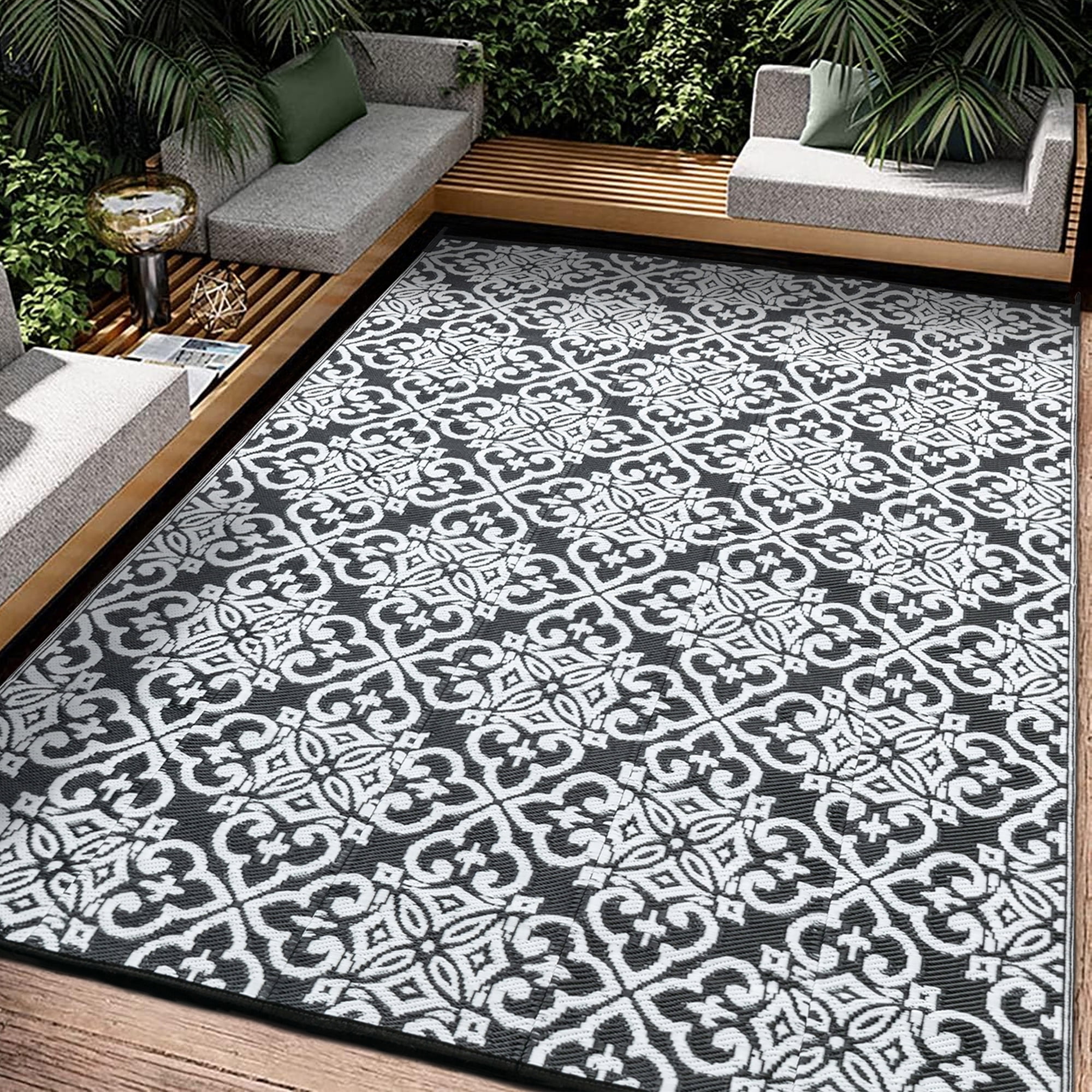 BERTHMEER Reversible 5'x8' Plastic Outdoor Rug, Waterproof Patio