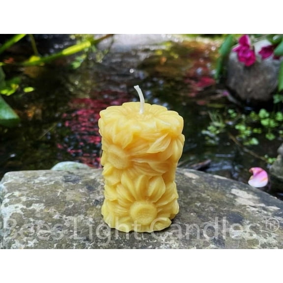 BEST- Daisy Flower Beeswax Candle, Natural Handcrafted, Mini Pillar Candles, Spring ??