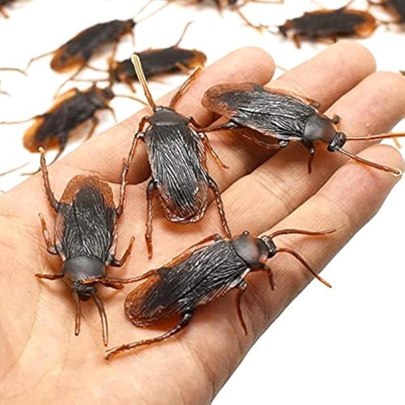 BESTSKY Fake Roaches, Trick Joke Toys Look Real, Scary Insects Realistic Plastic Bugs, Novelty Cockroach for Party, Christmas, Halloween