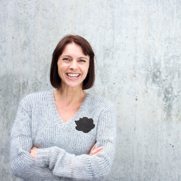 BESTYASH 10Pcs Black Floral Embroidered Iron on Patches for Clothes Decoration