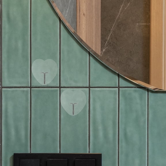 BESTYASH 20Pcs Transparent Adhesive Ceiling Hooks Heart Shape No Trace Wall Mounting