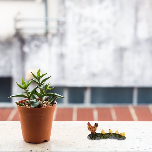 BESTYASH Outdoor Hen Statue Resin Set of 2 Decorative Patio Garden Figurines for Yard and Home