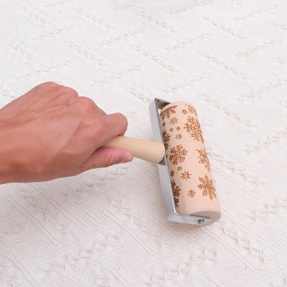 BESTYASH Khaki Wooden Rolling Pin with Deep Embossed Snowflake Patterns for Cake Decorating