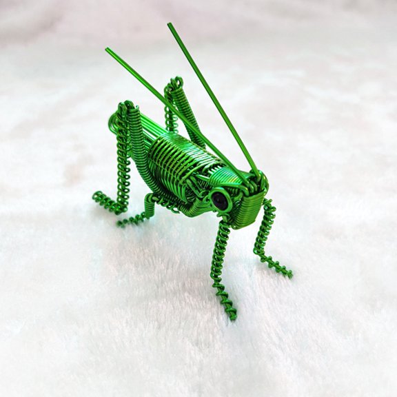 BESTYASH Realistic Green Aluminum Locust Figurine Insect Ornament Decorative Collectible 1 Piece