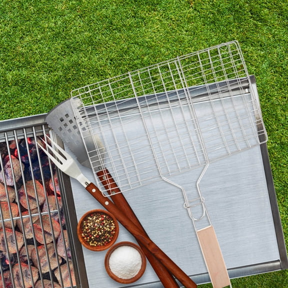 BESTYASH Metal Grilling Basket for Fish and Vegetables with Durable Iron Construction