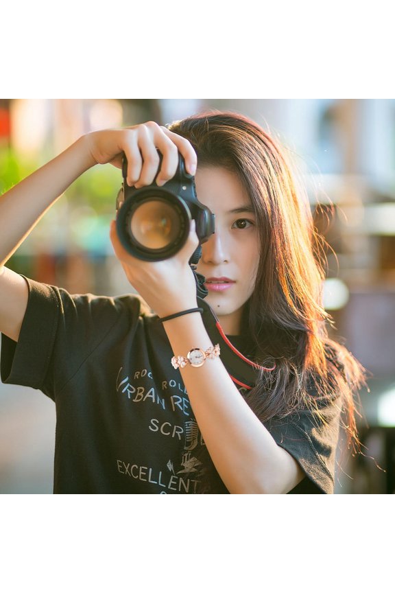 Quartz Crystal Watch White Scratch Resistant Lightweight for Portable Use