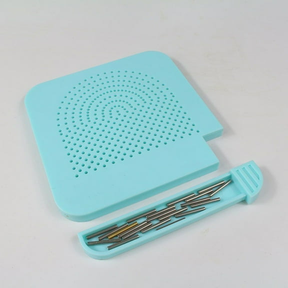 BESTYASH Quilling Art Scrapbook Paper Board with Storage for Pins Blue 1Set