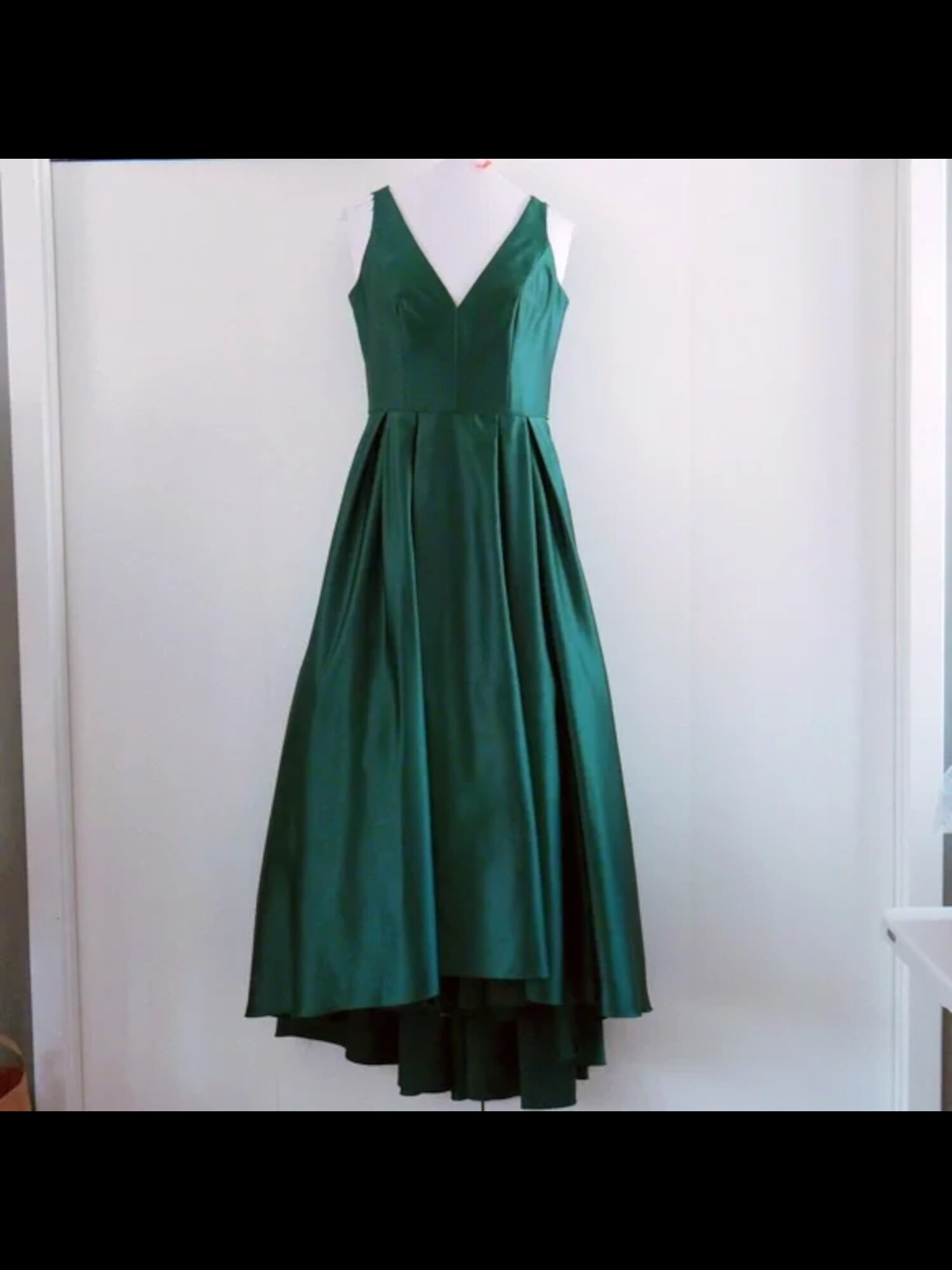 BETSY & ADAM Women's Evening Attire, Green V Neck Full-Length Gown, Prom  Hi-Lo Dress Size 6 - Walmart.com