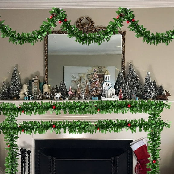 BGZLEU 20 FT Christmas Garland Holly Leaves and Red Berries Winter Garland, Artificial Greenery Garland Holiday Decoration Holly Leaves Garland for Xmas Fireplace Mantel Table Decorations