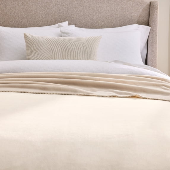 Better Homes & Gardens Ultra Soft Bonded Plush Bed Blanket, Vanilla, Full/Queen, 90 x 92 in