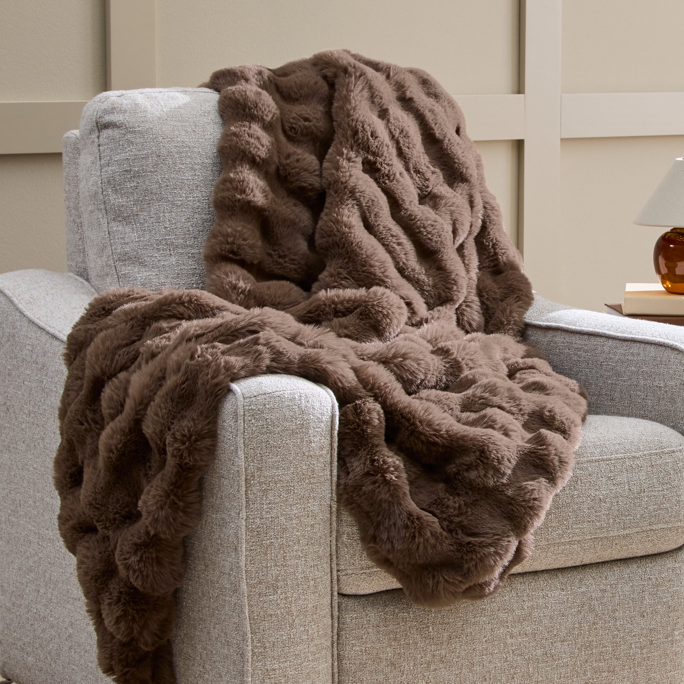 Better Homes & Gardens Brown Basket Bubble Faux Fur Throw, 50 in x 72 in