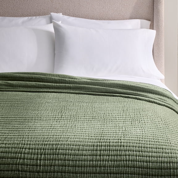 Better Homes & Gardens Cypress Green Chenille Gauze Bed Blanket, King Size, 90 x 108 in