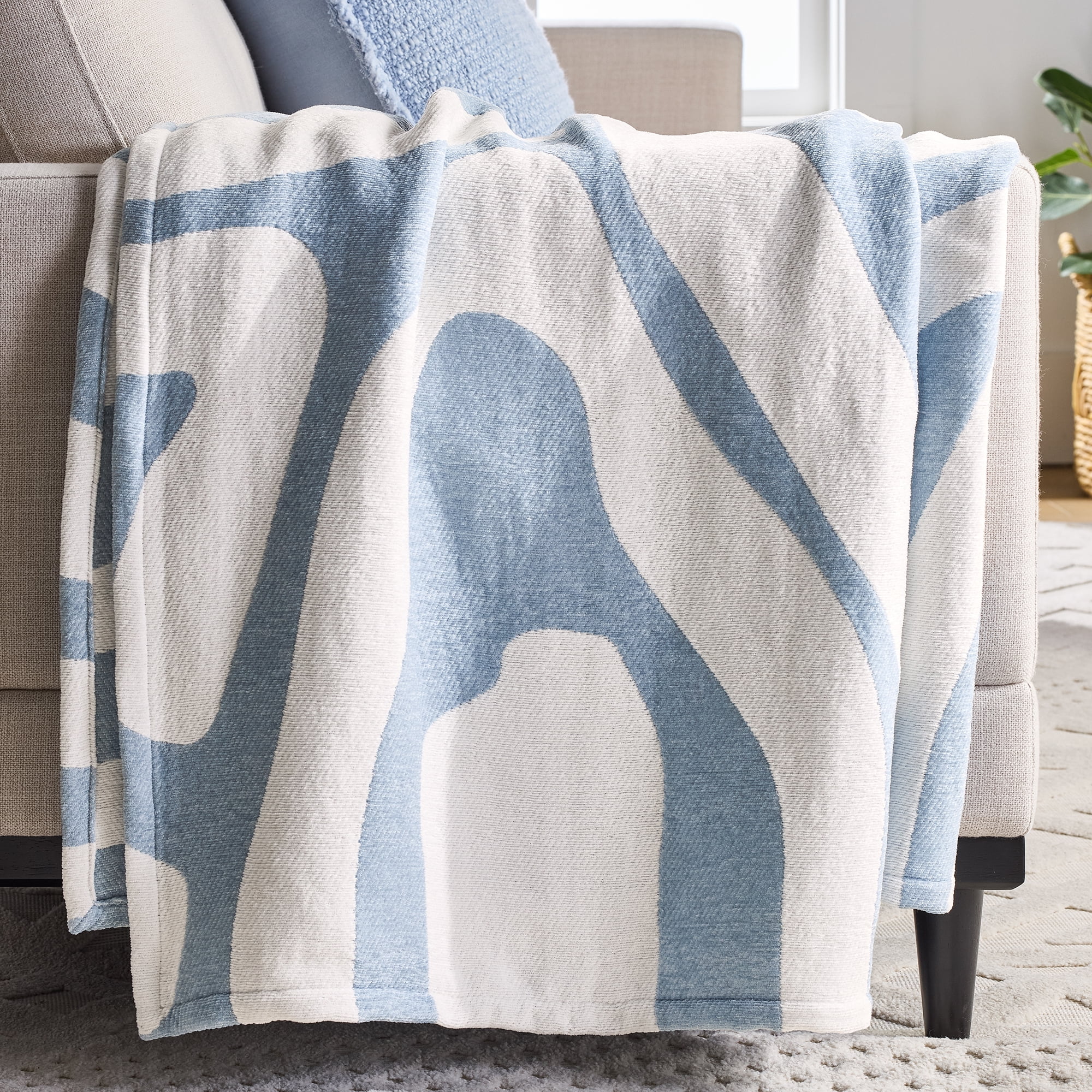 Better Homes & Gardens Jacquard Chenille Soft Throw Blanket, Blue Silver