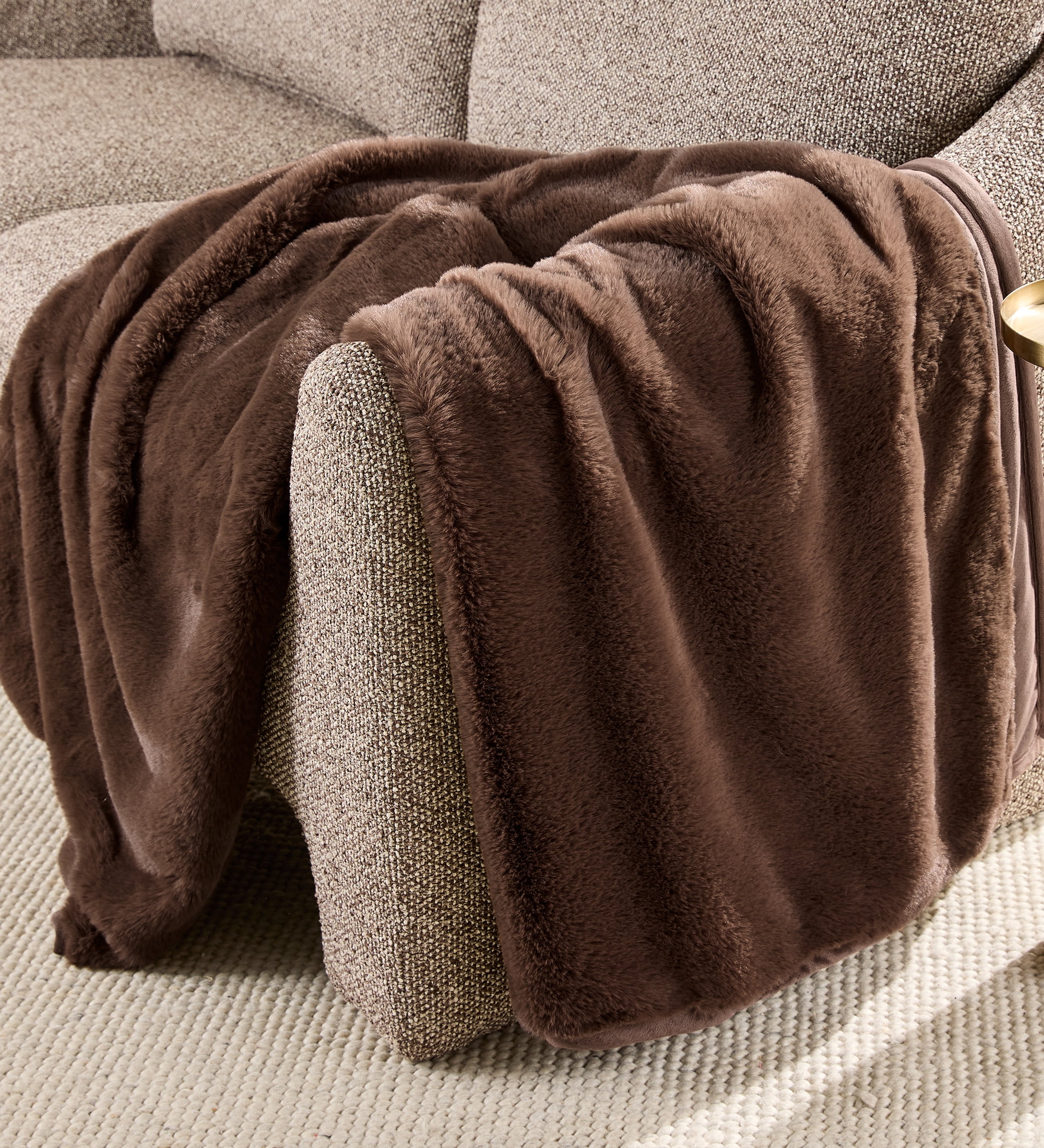 Better Homes & Gardens Brown Faux Fur Ultra Soft Luxury Oversized Throw Blanket 50" x 72", Brown Basket - Walmart.com