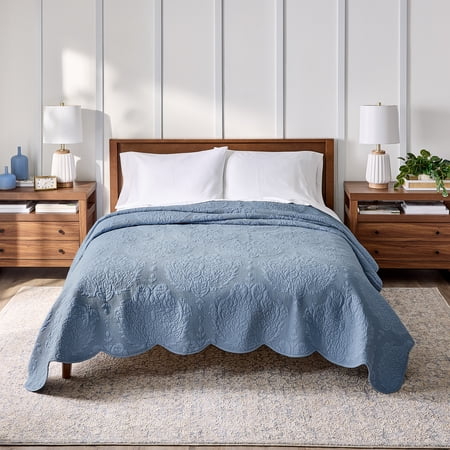 Better Homes & Gardens Paisley Medallion Cotton Quilt, Full/Queen, Blue Silver, Limited Edition, Scalloped