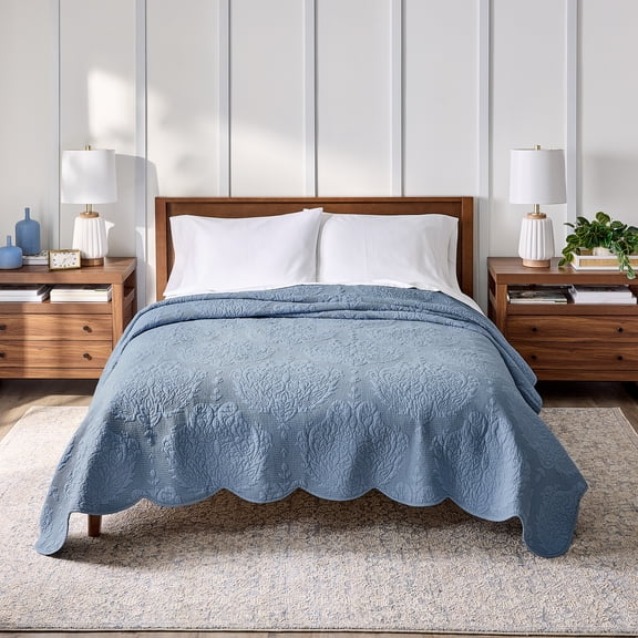 Better Homes & Gardens Paisley Medallion Cotton Quilt, Full/Queen, Blue Silver, Scalloped Bedding