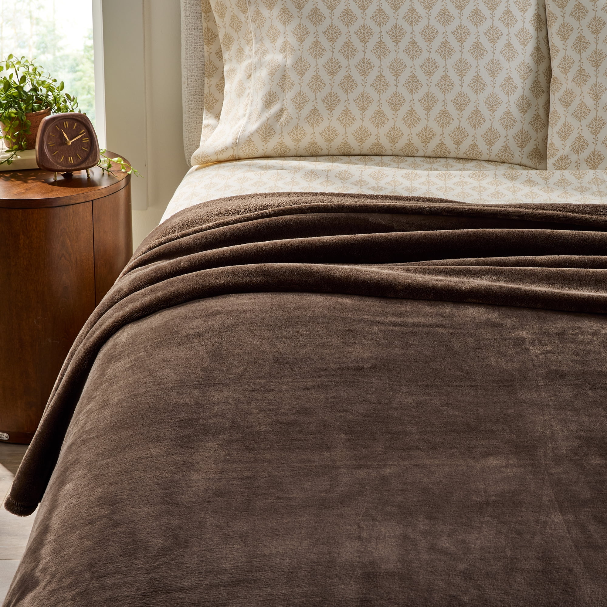 Better Homes & Gardens Velvet Plush Super Soft Bed Blanket, King Size, Brown Basket - Walmart.com