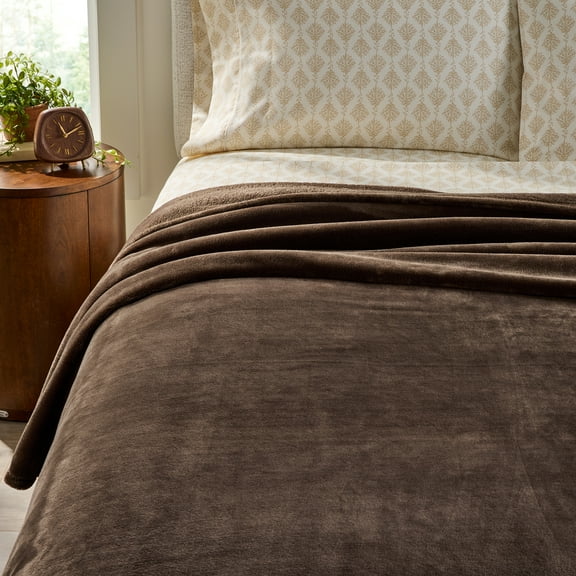 Better Homes & Gardens Velvet Plush Soft Bed Blanket, King Size, Brown Basket