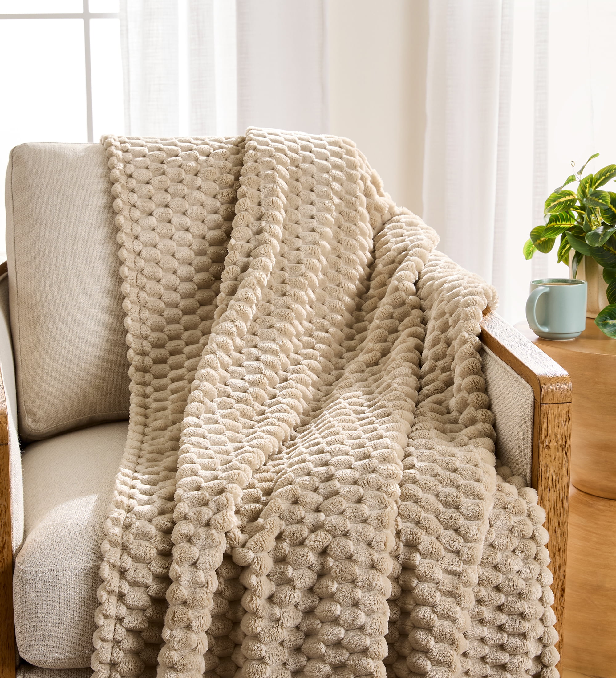 Better Homes & Gardens Textured Velvet Plush Soft Oversize Throw Blanket, Papyrus Beige - Walmart.com