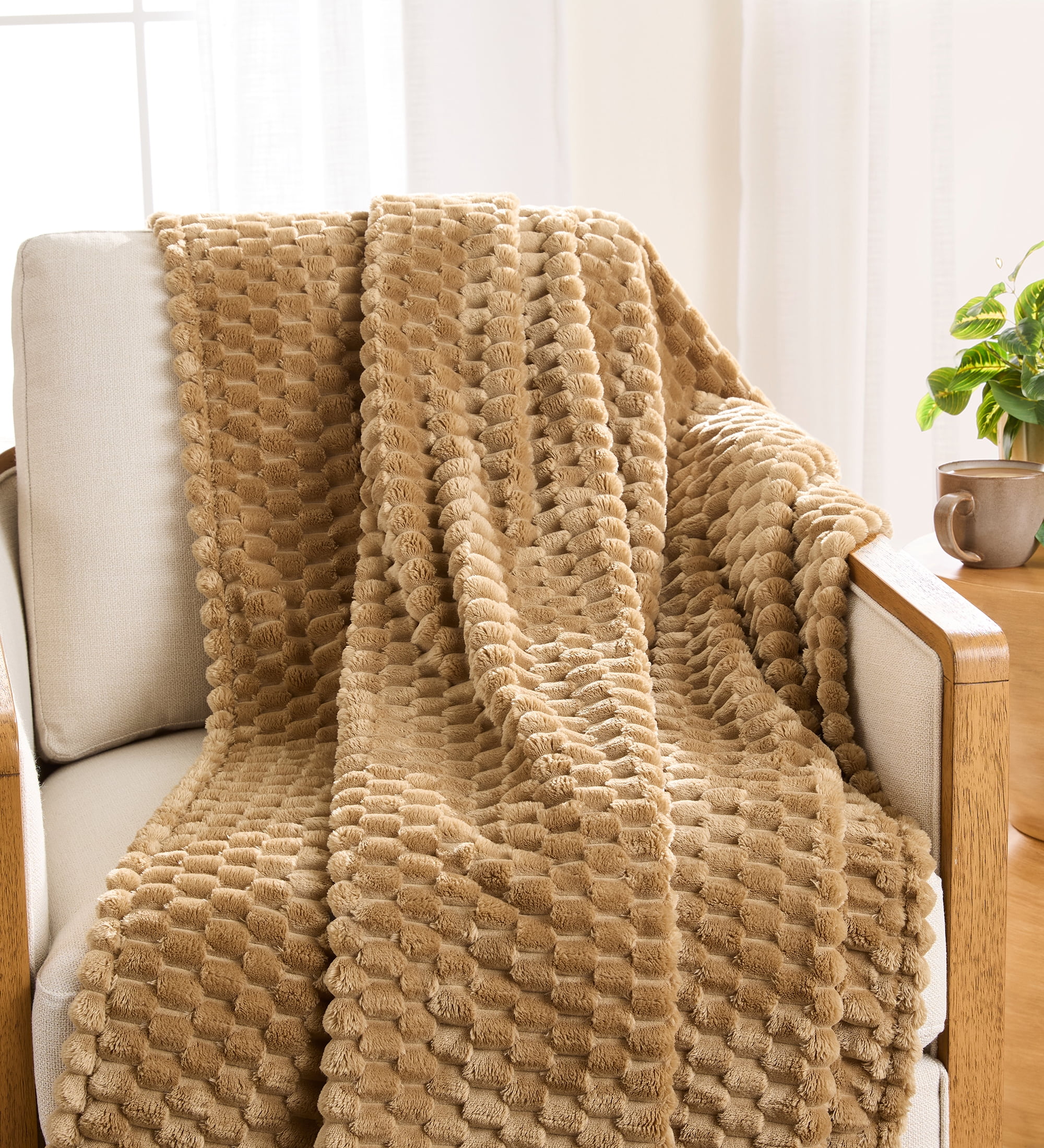 Better Homes & Gardens Textured Velvet Plush Oversized Throw Blanket in Dark Caramel - Walmart.com