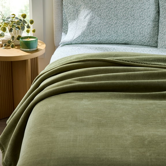 Better Homes &  Gardens Wexford Super Soft Luxury Chenille Blanket , Full/Queen Size, Dark Cilantro