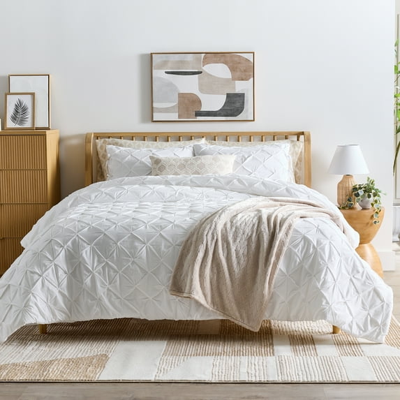 Better Homes & Gardens Full/Queen Comforter Set, All-Season, 3-Piece, Arctic White Pintuck