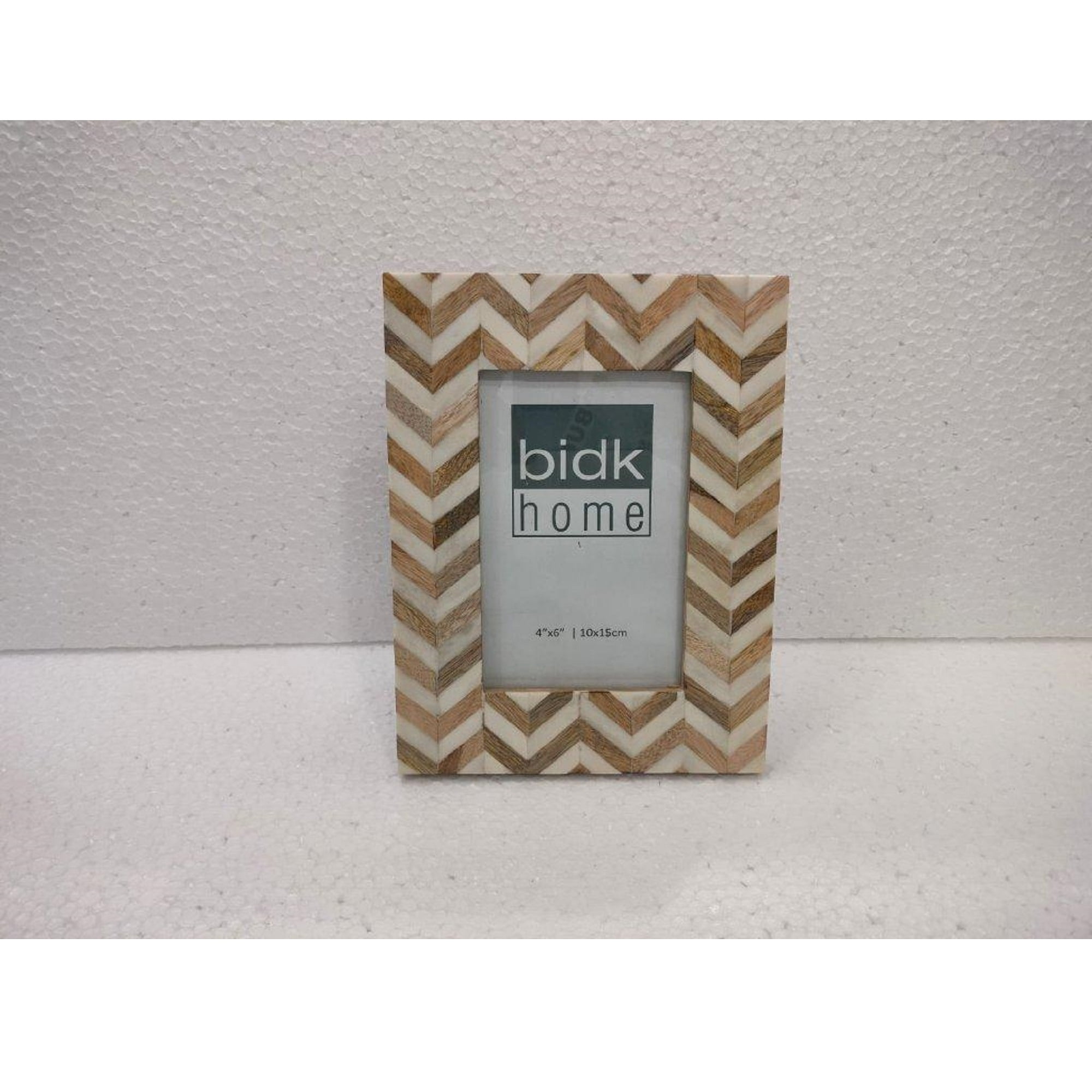 Classic White and Brown Zigzag Wood 4x6 Photo Frame