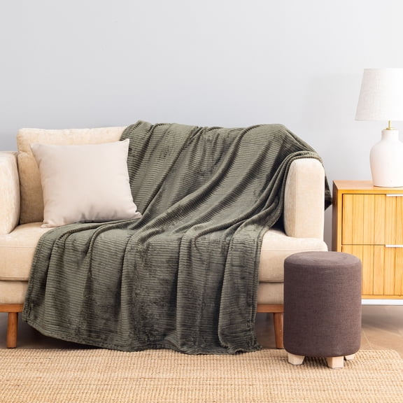 Berkshire Life Green Cozy Classic Plush Oversized Ribbed Textured Throw Blanket