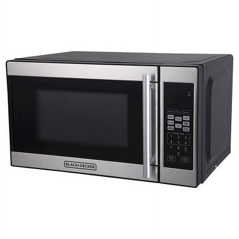 BLACK+DECKER 0.7 cu ft Countertop Microwave Oven in Black