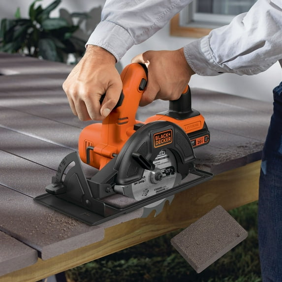 BLACK+DECKER 20V MAX* PowerConnect 5-1/2 In. Cordless Circular Saw (BDCCS20C)