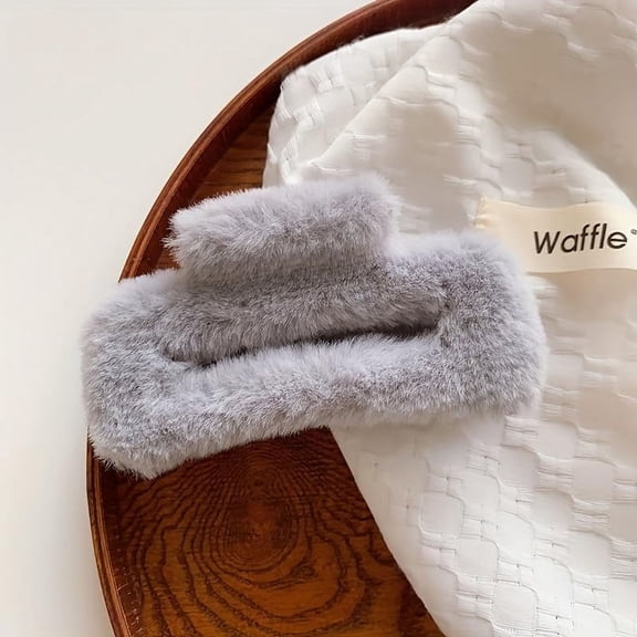 BLSCODE Plush Claw Clip for Thick Hair Cute Square Furry Claw Clips for Thick Curly Hair Fluffy Plush Faux Fur Hair Clip for Hair Non Slip Strong Hold Jaw Clips Grey