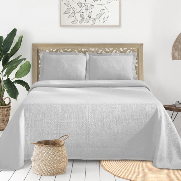 Blue Nile Mills 3-Piece Breathable Bedding Set, King