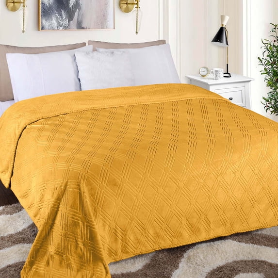 BNM Fleece Diamond Fluffy Blanket, Full/Queen, Gold
