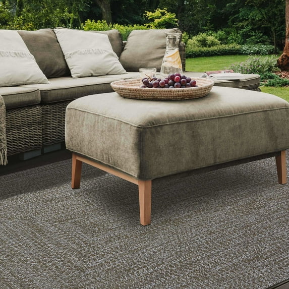 BNM Indoor/ Outdoor Multihued Rug, 8' x 10', Latte- White