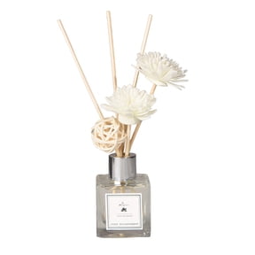 BNNG Reed Oil Diffusers with Natural Sticks, Glass Bottle and Scented Oil 50ML Artificial Flower Hair Accessories Silk Flowerclips
