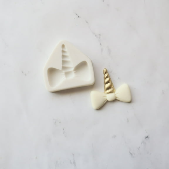 BOW UNICORN BAKING MOLD FOR CUPCAKES, CAKEPOPS, CHOCOLATE STRAWBERRIES, PRETZELS & RICE KRISPIES
