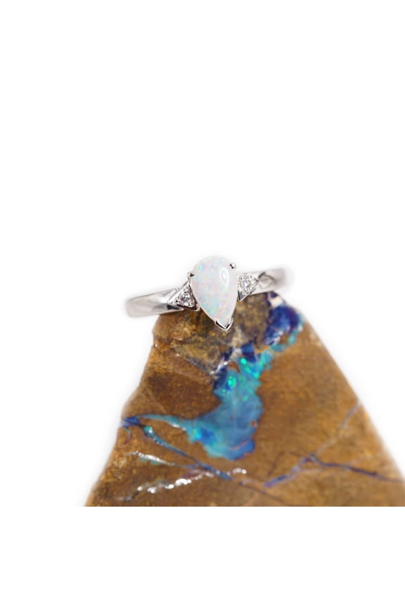 BREATHTAKING DROP STERLING SILVER NATURAL AUSTRALIAN WHITE OPAL RING