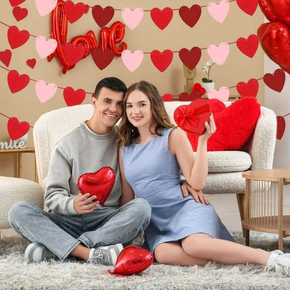 BSJJY Red Hearts Felt Garland, NO DIY, Valentines Red Heart Hanging String Garland, for Birthday Wedding Bachelorette Party Decorations Photo Shoot Props