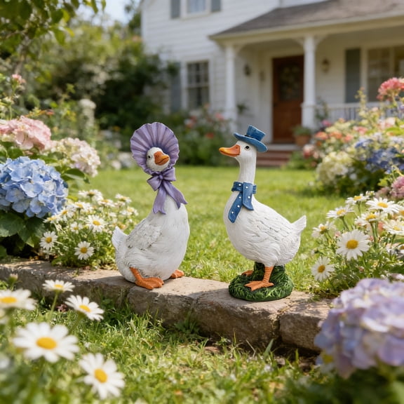 BUERCWS Adorable Duck Couple Resin Statue Set - Cute Animal Figurines for Home Decor, Living Room, Desk, or Bookshelf Ornament, Perfect Gift for Kids, Easter, or Spring Decoration