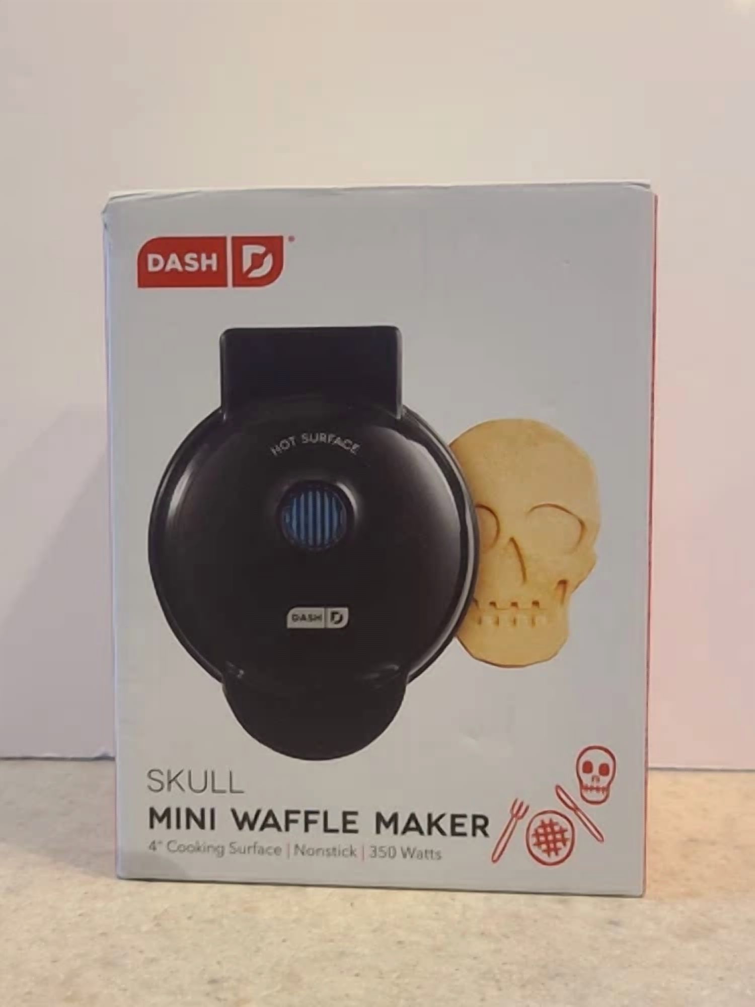 BUTTERFLY- Dash Skull Mini Waffle Maker Non Stick 4" Cooking Surface Black - New!